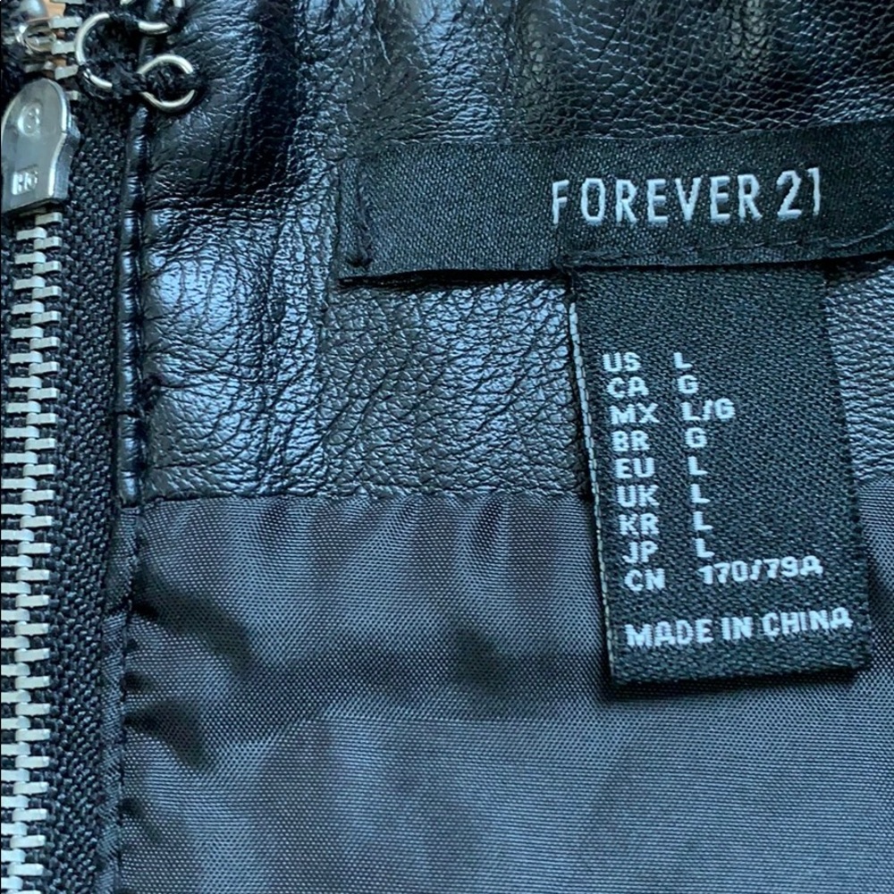 Forever 21 Black skirt - Picture 3 of 7